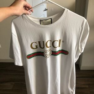 Gucci t shirt logo